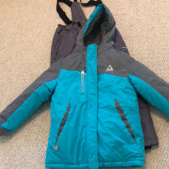 Great bundle of ski pants jacket and hat! - Picture 2 of 6